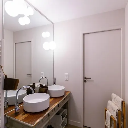 Le Refuge Du Pertuis : Logement & Jardin Independant Mer Proche